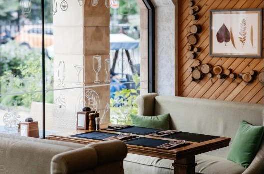 Ресторан Времена года в Адлере: Еда, Шашлык, Банкетный зал, Грузинская кухня, Завтрак, Хинкали, Кофе,