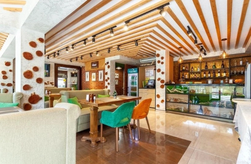 Ресторан Времена года в Адлере: Еда, Шашлык, Банкетный зал, Грузинская кухня, Завтрак, Хинкали, Кофе,