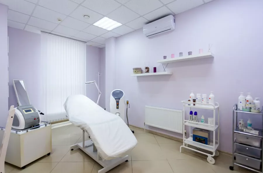 Салон Lazer Estetic в Краснодаре: Инъекционные процедуры, Лазерная косметология, Обертывания, Наличный расчёт, Услуги косметолога, SPA-процедуры, Оплата картой, Wi-Fi,