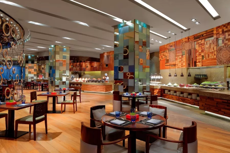 Отель Radisson Blu Cebu в Себу: Spa, Ресторан, Отель,