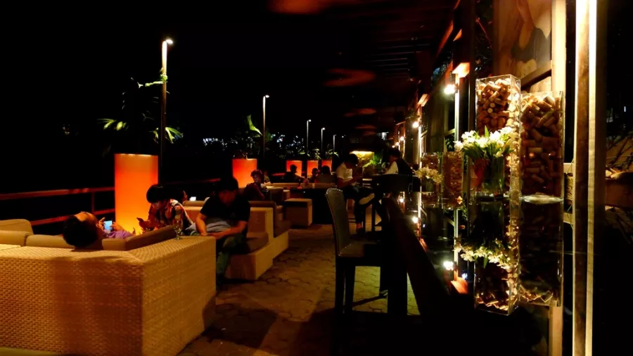 Ресторан Anzani New Mediterranean в Себу: Wine, Вино, Restaurant, Средиземноморская кухня,