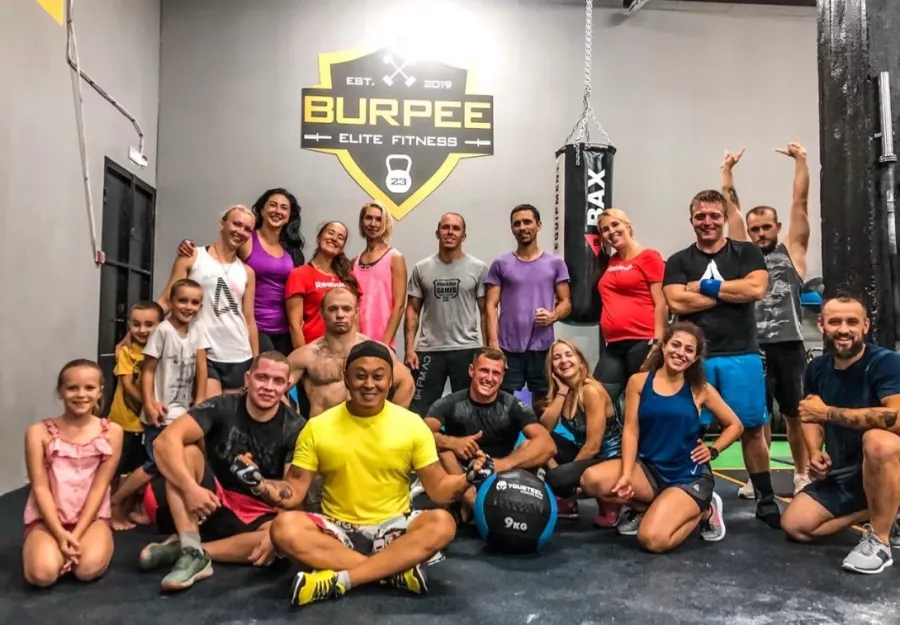 Центр функциональной подготовки Burpee Elite Fitness в Адлере: Тренажерный зал, Боевые искусства, Массаж, Персональные тренировки,