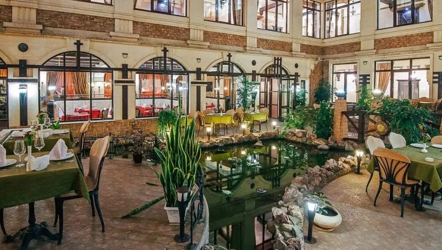 Отель TROY Hotel в Краснодаре: Отель, Роскошный отель, Гостиница, Номера, Ресторан,