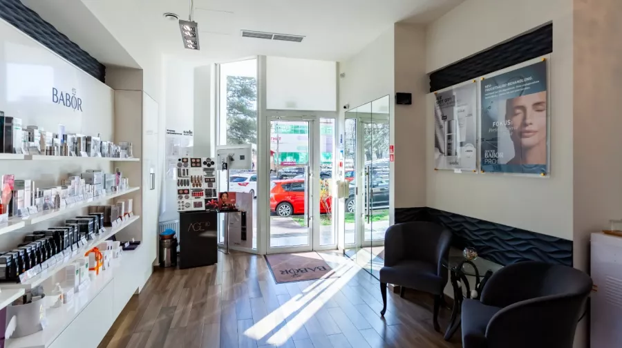 Центр красоты и здоровья Babor beauty spa в Краснодаре: Инъекционные процедуры, Лазерная косметология, Удаление новообразований, Русский массаж, Аппаратный массаж, Релаксирующий массаж, Детский массаж, Лимфодренаж,