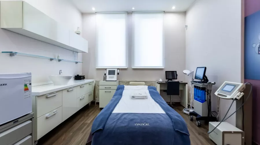 Центр красоты и здоровья Babor beauty spa в Краснодаре: Инъекционные процедуры, Лазерная косметология, Удаление новообразований, Русский массаж, Аппаратный массаж, Релаксирующий массаж, Детский массаж, Лимфодренаж,