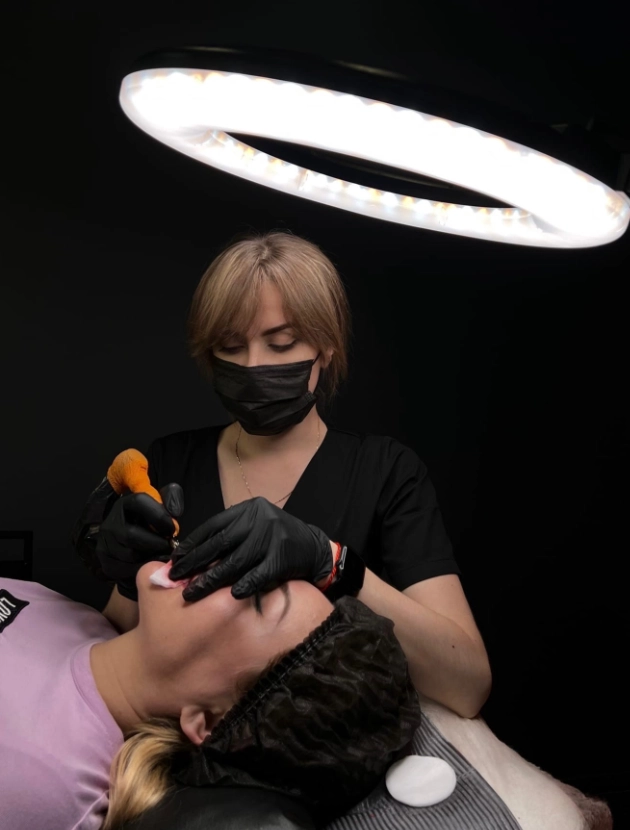 Центр татуажа Shade`s permanent в Краснодаре: Лазерная косметология, Расходные материалы, Коррекция бровей, Косметика, Перевод с карты, Оплата картой, Наличный расчёт, Перманентный макияж,