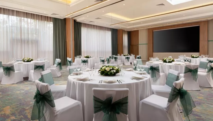 Гостиница Hampton by Hilton Krasnodar в Краснодаре: Отель, Гостиница, Номера, Ресторан, Бизнес центр,