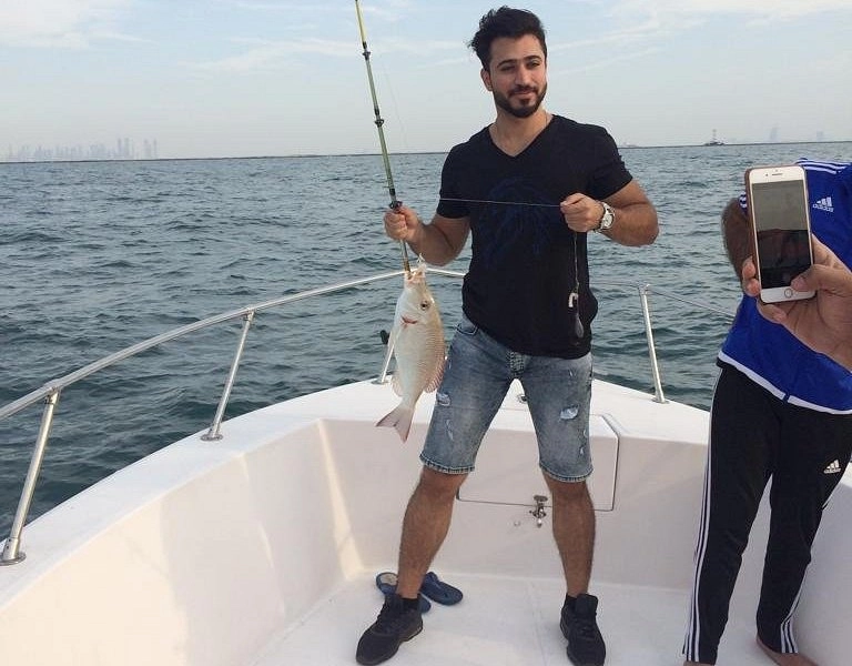 Аренда рыболовного судна Deep Blue Fishing в Дубаи: Поездка на лодке , Гид по рыбной ловле , Рыбаки , Рыбалка,