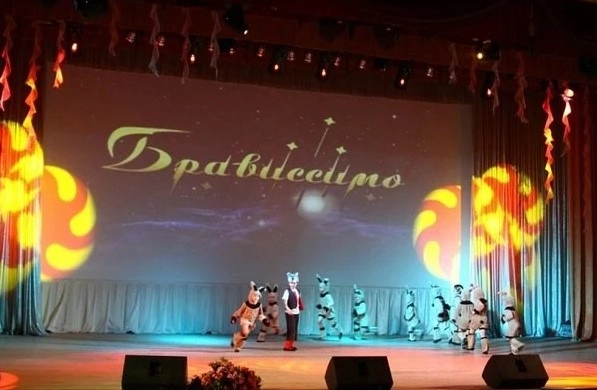 Студия танца и фитнеса Брависсимо в Адлере: Тренажерный зал, Фитнес, Танцы, Стрип-пластика, Йога,