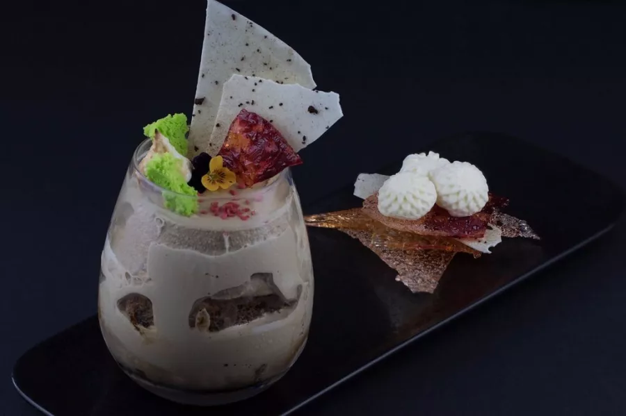 Ресторан Mint Leaf в Дубаи: Индийская кухня , Вегетарианские блюда , Коктейли , Свежевыловленная рыба , Блюда со специями ,