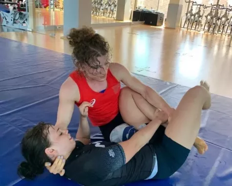 Спортивный клуб "Submission Grappling Club".