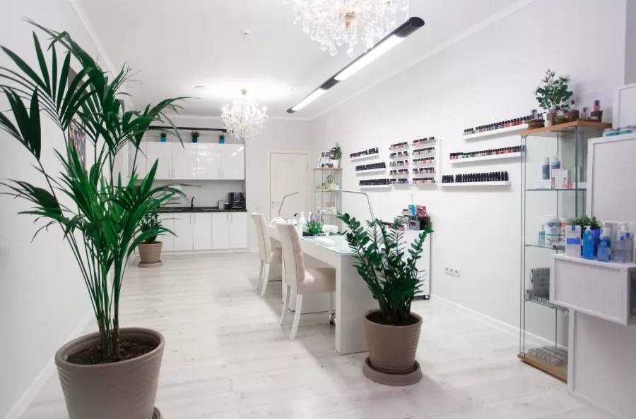 Салон красоты Дюна SPA в Краснодаре: Детская стрижка, Наращивание волос, Плетение кос, Афрокудри, Прикорневой объём волос, Сложное окрашивание волос, Стрижка бороды, Свадебные прически,