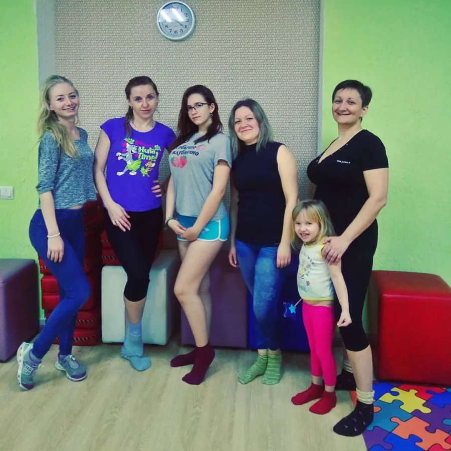 Студия танцев и персональных тренировок Reggi dance в Краснодаре: Возможны разовые посещения, Танцевальные программы, Кроссфит, Аэробика, Фитнес для беременных, Стретчинг,