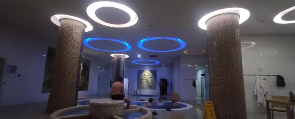 ​Фитнес-центр "Avax fit&spa ".