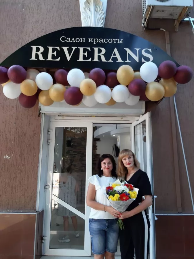 Салон красоты Reverans в Туапсе: Детская стрижка, Наращивание волос, Плетение кос, Женские стрижки, Мужские стрижки, Перманентный макияж, Свадебные прически,