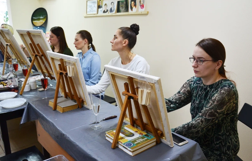 Творческая мастерская Руки художника в Краснодаре: Для души, Рисование, Групповые занятия, Творчество, Мастерская,