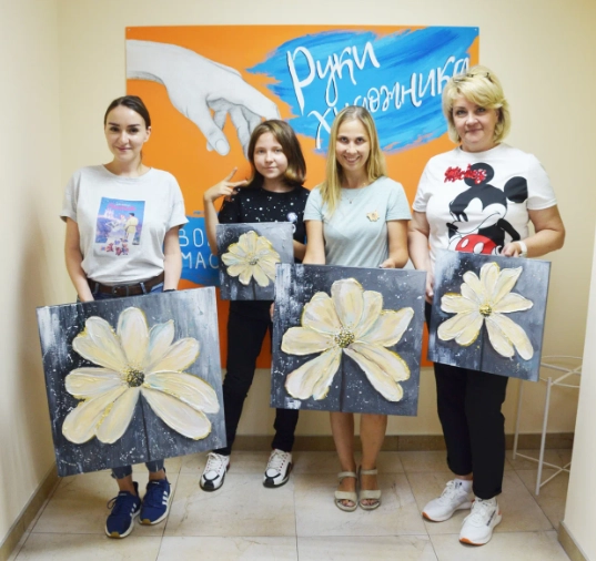 Творческая мастерская Руки художника в Краснодаре: Для души, Рисование, Групповые занятия, Творчество, Мастерская,