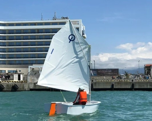 Спортивный клуб Sail в Адлере: Яхтинг,