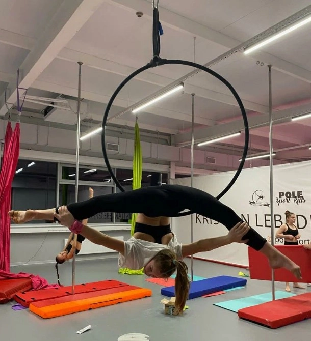 Воздушная гимнастика Pole sport в Адлере: Гимнастика, Хореография, Стретчинг,