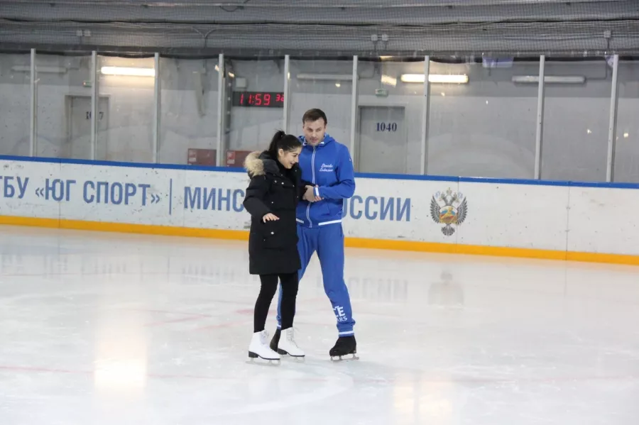 Клуб фигурного катания Аксель в Адлере: Танцы, Групповые занятия, Фигурное катание, Тренер,