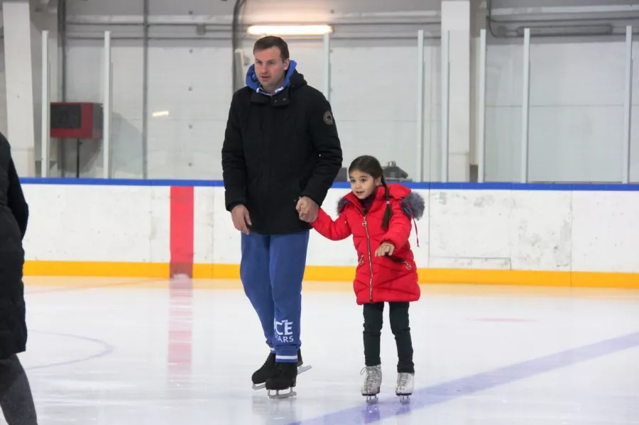 Клуб фигурного катания Аксель в Адлере: Танцы, Групповые занятия, Фигурное катание, Тренер,