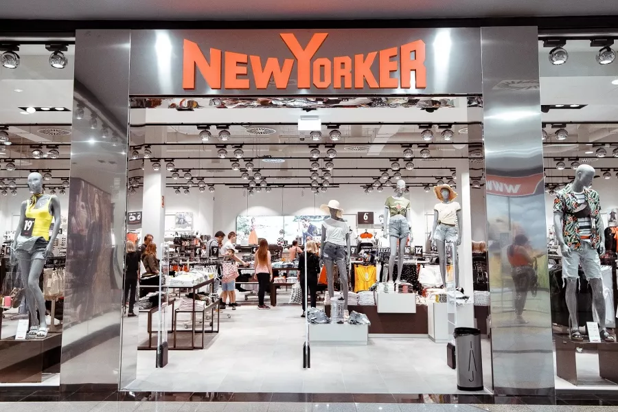 Магазин New Yorker в Туапсе: Мужская одежда, Женская одежда, Джинсовая одежда, Нижнее бельё, Спортивная одежда, Спортивная обувь,