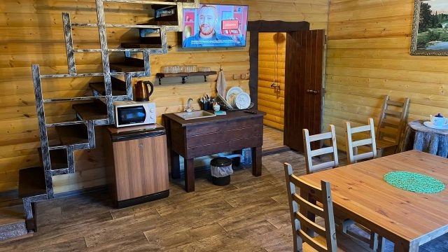 База отдыха У Реки в Ростове-на-Дону: Бани, На берегу, Кондиционер в номерах, Банкетный зал, Парковка,
