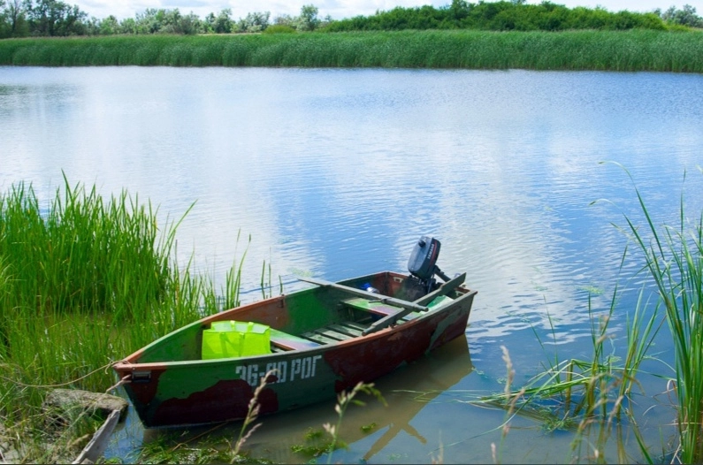 ​База отдыха "Лагутник".
