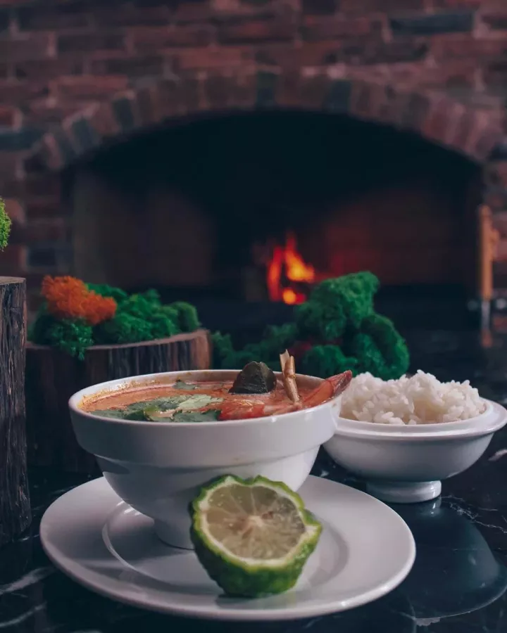 Кафе Пицца&Печь в Туапсе: Японская кухня, Спортивные трансляции, Поминальные обеды, Проведение банкетов, Доставка, Итальянская кухня,