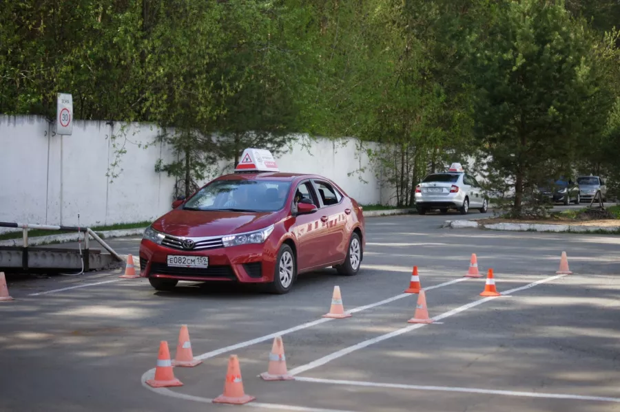 Автошкола Развитие на улице Текучева 143А в Ростове-на-Дону: Авто курсы, Автовождение, Водительские курсы, Обучение водителей, Уроки вождения,
