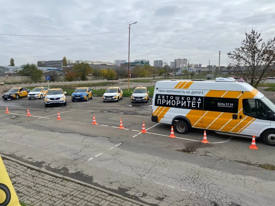 Автошкола Приоритет в Ростове-на-Дону: Автовождение, Авто курсы, Водительские курсы, Обучение водителей, Уроки вождения,