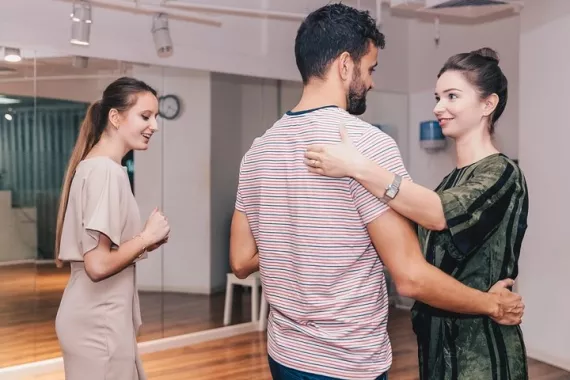 Школа танцев "Dance Studios JLT"