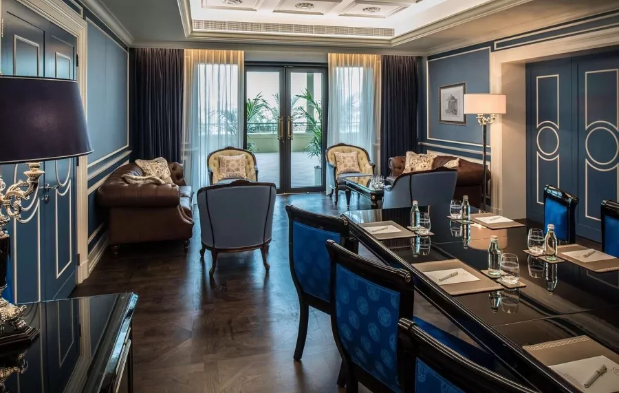 Отель Palazzo Versace Dubai 5* в Дубаи: Итальянмкий стиль , Версаче отель , Элитный отель , Детская комната , Конференц-зал,