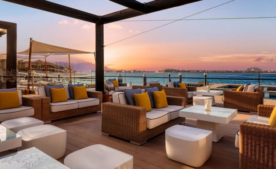 Ресторан 101 Dining, Lounge & Bar в Дубаи: Бар , Прибрежный ресторан, Морепродукты , Веганское меню , Коктейли ,