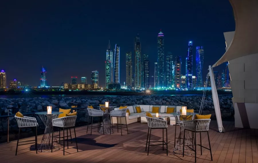 Ресторан 101 Dining, Lounge & Bar в Дубаи: Бар , Прибрежный ресторан, Морепродукты , Веганское меню , Коктейли ,