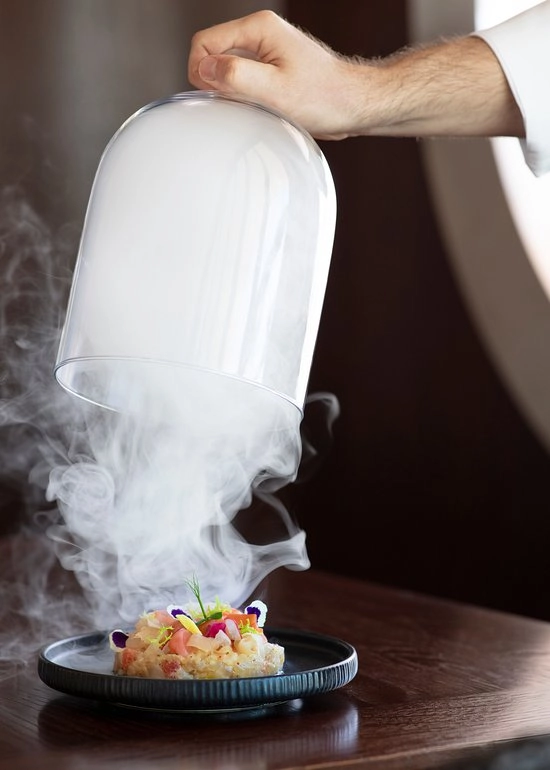 Ресторан 101 Dining, Lounge & Bar в Дубаи: Бар , Прибрежный ресторан, Морепродукты , Веганское меню , Коктейли ,