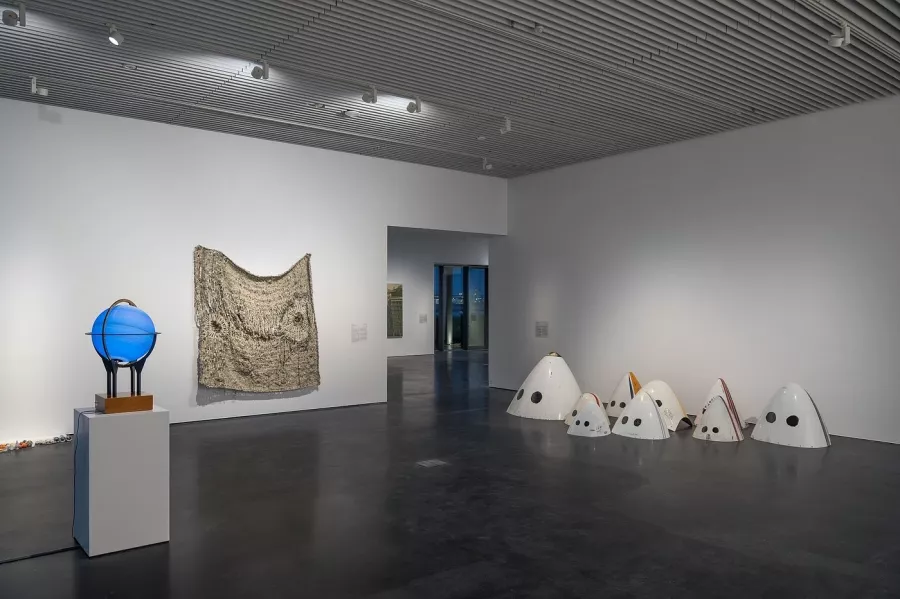 Музей Jameel Arts Centre в Дубаи: Современное искуссво , Инсталляции , Современные художники , Центр искусства ,