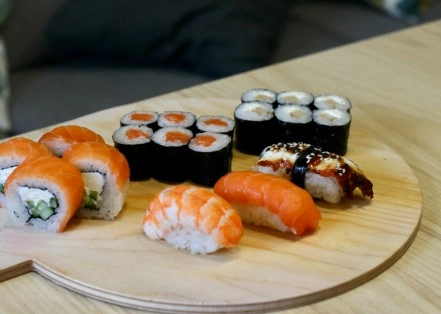 Кофейня Fusion в Адлере: Кофе на вынос, Тайская кухня, Японская кухня, Завтрак, Терраса, Винный бар,