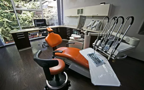 Стоматологический центр "Medicus".
