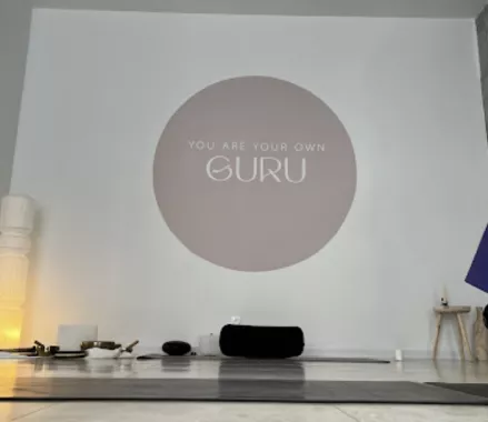 Студия йоги в Ереване "Guru Yoga Studio".