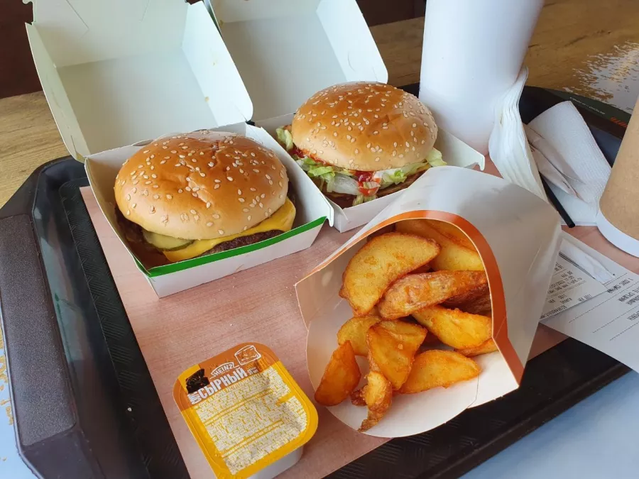 Быстрое питание Вкусно — и точка в Туапсе: Еда, Заказ навынос, Детское меню,