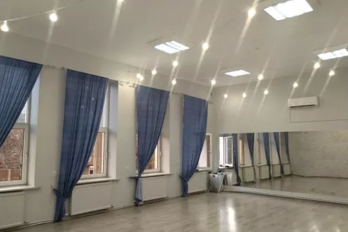 Почасовая аренда танцевального зала  в  Краснодаре