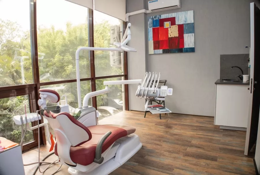 Стоматология 32 Dental Station в Сочи: Зубы, Брекеты, Установка имплантов, Прикус, Ортодонт,