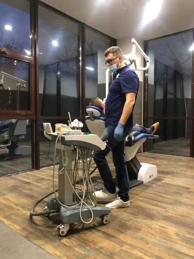 Стоматология 32 Dental Station в Сочи: Зубы, Брекеты, Установка имплантов, Прикус, Ортодонт,