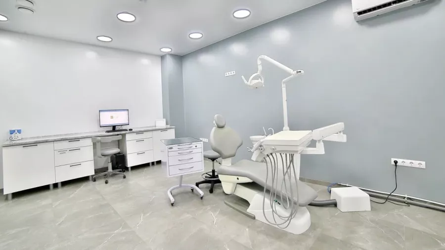 Стоматология MM-Clinic в Сочи: Зубы, Ортодонт, Брекеты, Лечение кариеса, Установка имплантов,