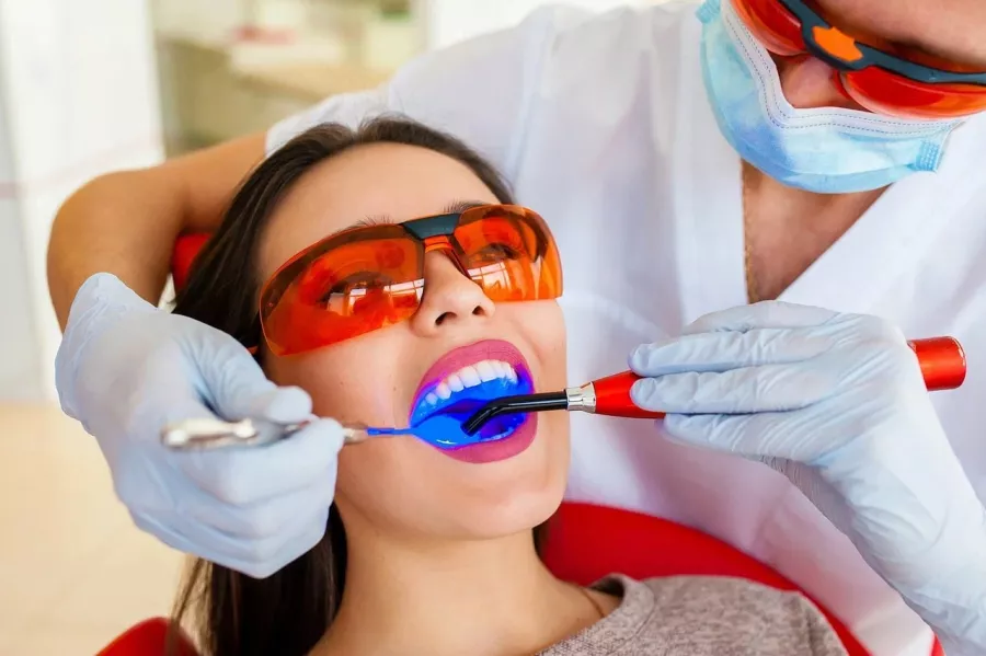 Стоматология Family Smile в Сочи: Зубы, Брекеты, Лечение кариеса, Ортодонт, Виниры,