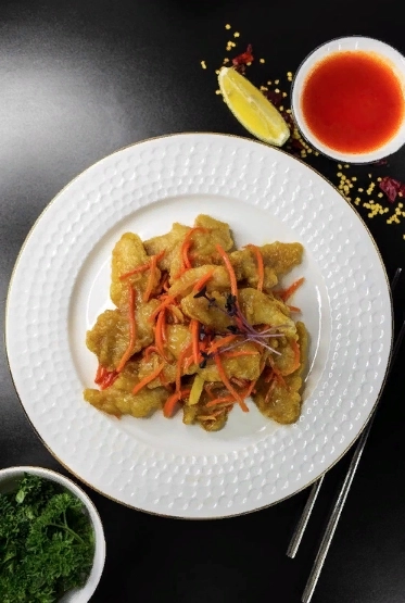 Кафе китайской кухни Харбин в Туапсе: Китайская кухня, Заказ навынос, Живая музыка, Проведение банкетов, Танцпол, Можно с ноутбуком,
