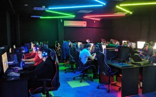 X-GAME - компьютерный клуб в Нижнем Новгороде  в  Нижнем Новгороде