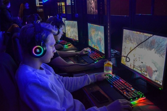 Компьютерный клуб Brabus в Майкопе: Киберспорт, Dota 2, CS:GO, Warface, Компьютерный клуб,
