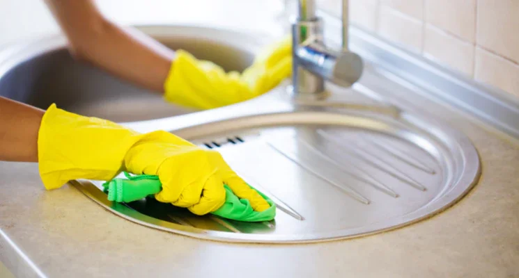 Клининговые компания Hello Cleaner в Дубаи: Чистка дома , Чистка дивана, Уборка дома , Очистка паром , Химчистка ,